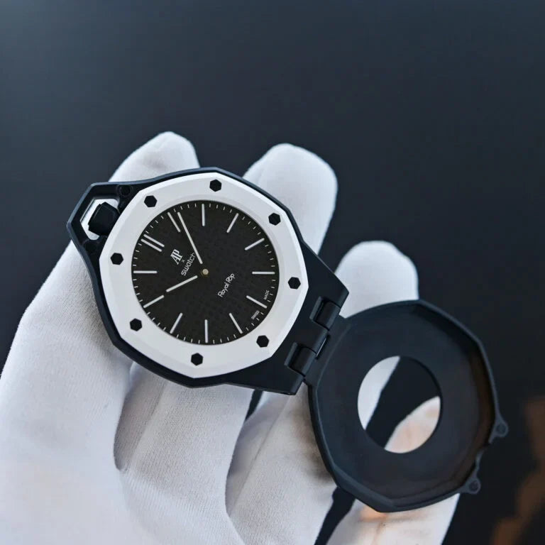 https://cdn.shopify.com/s/files/1/0722/5229/3251/files/Swatch-x-Audemars-Piguet-Swatch-Pop-Pocket-Watch-Royal-Oak-Bioceramic-Full-Review-Video-6-768x768.webp?v=1779350618